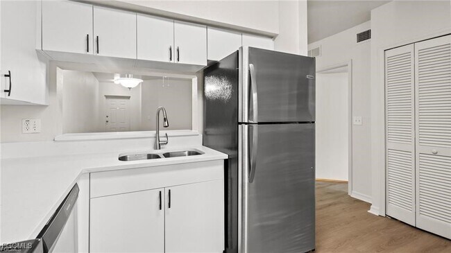 Building Photo - 8407 Bernwood Cove Loop