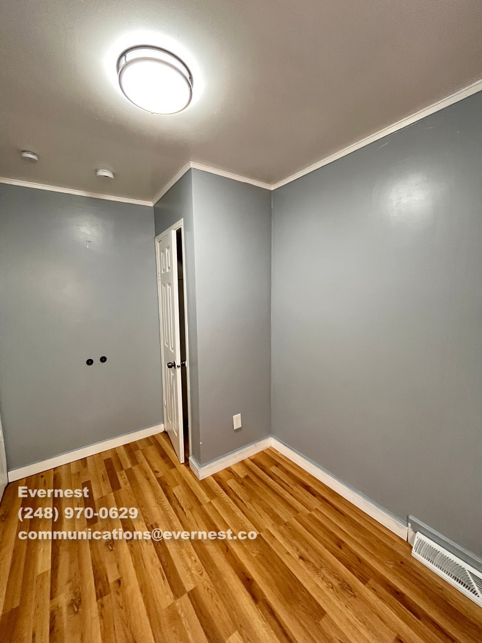 Building Photo - 8640 Chalmers Ave