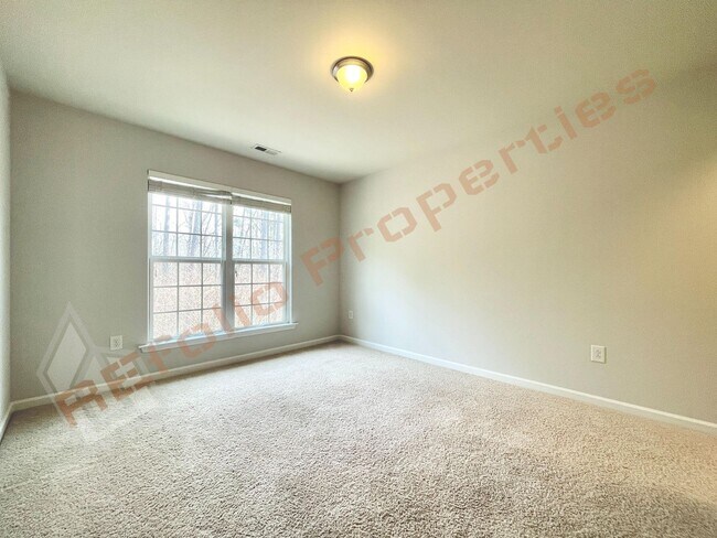 Building Photo - Elegant 4 bedroom Home w/ 1st Floor Office + Basement in Village Square @ Amberly, Cary, Availabl...