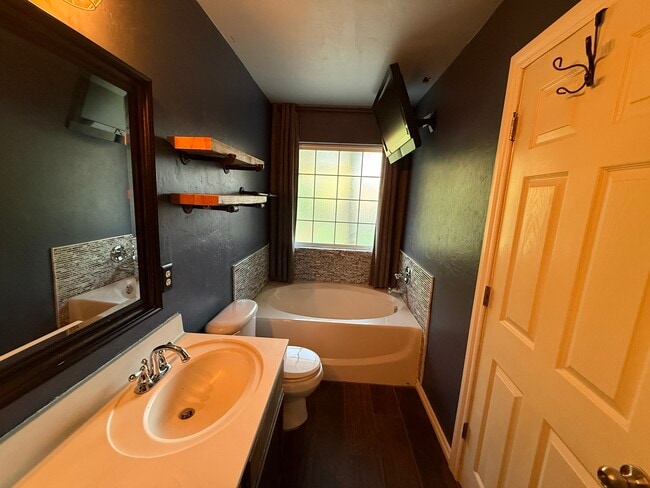 Building Photo - 15920 Korie Dr