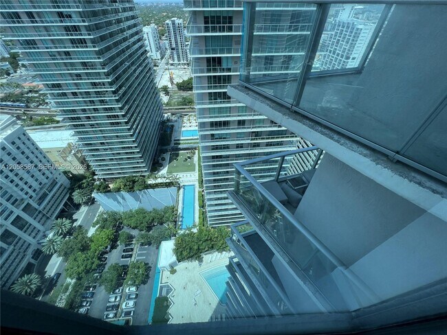Building Photo - 1100 S Miami Ave