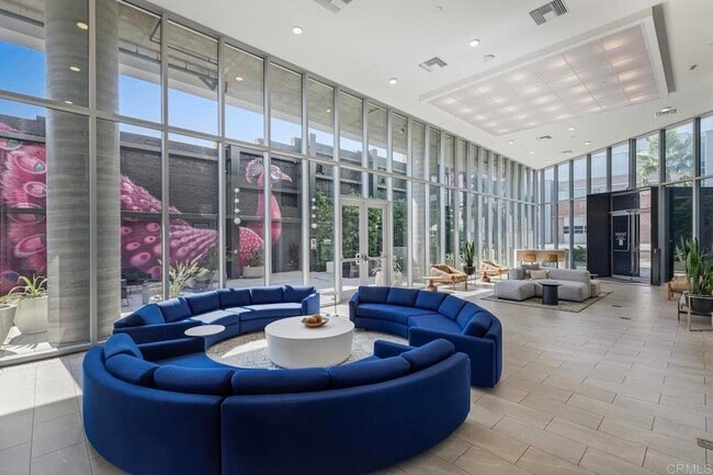 Building Photo - 5750 Hollywood Blvd