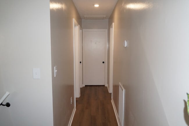 Building Photo - 6343 Cadbury Dr NW