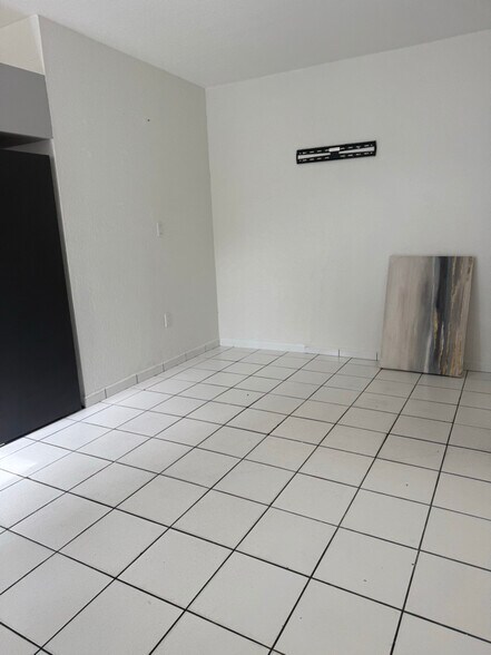 Building Photo - 25 NW 48th Pl