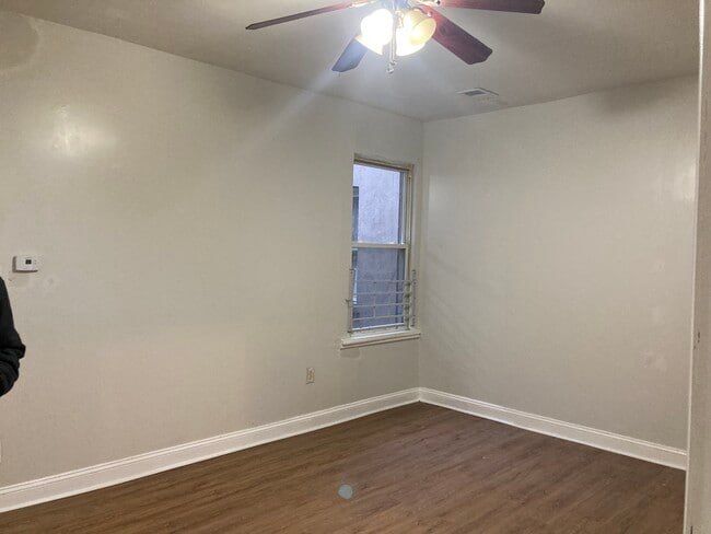 Living room - 347 Avon Ave