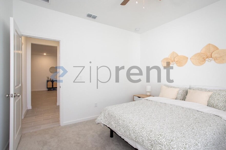 Building Photo - 1688 Lachlan Cir