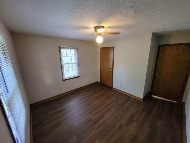 Building Photo - 1474 Neighbors Rd