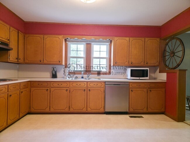 Building Photo - Attention Front Porch Sittin' Lovers- 2 bed 1 bath house in the country in Hazel