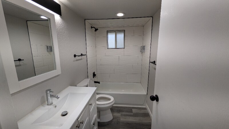 Building Photo - 6530 Burrows Rd