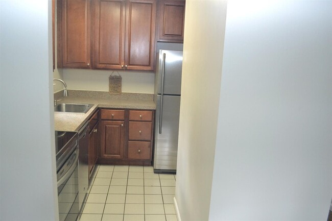 Building Photo - 308 Covington Green Ln