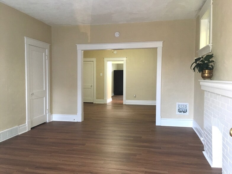 Building Photo - 4924 Itaska St