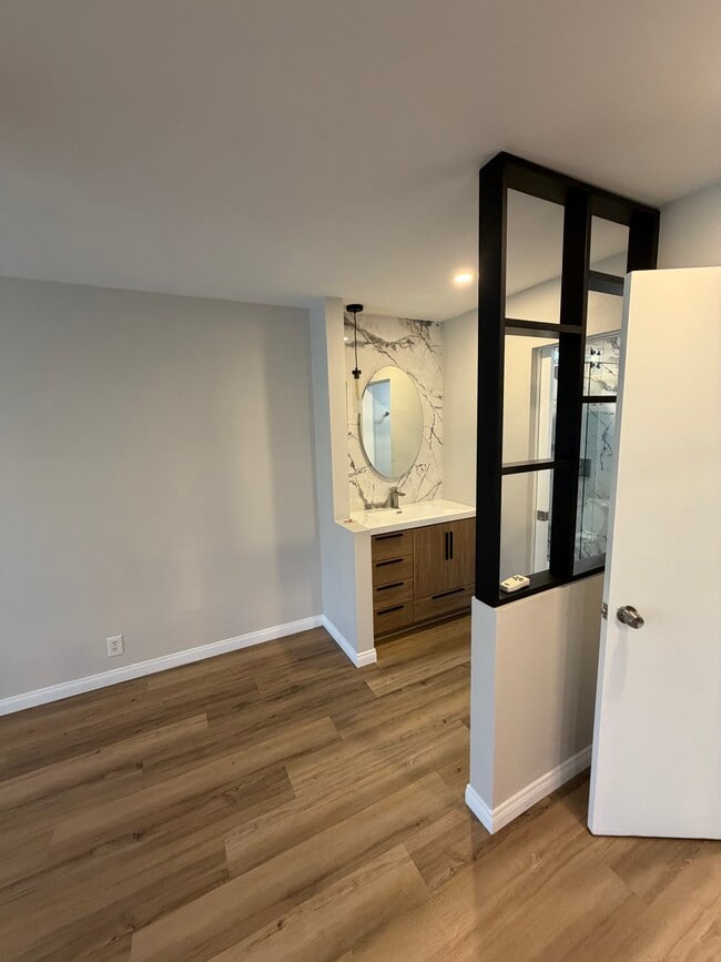 Building Photo - 540 Hawthorn St