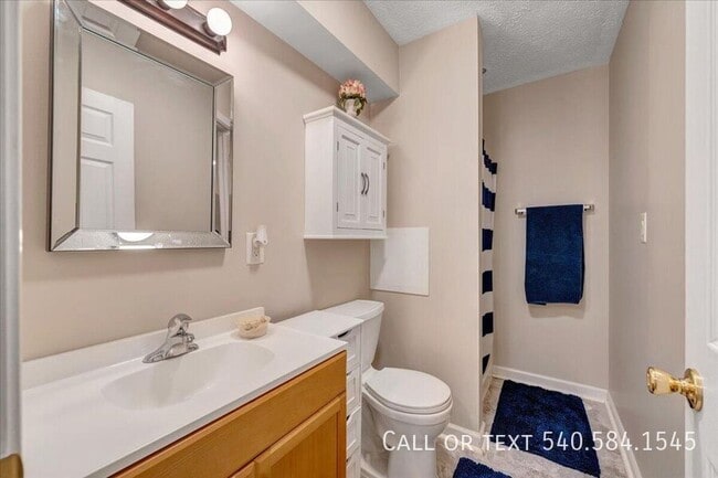 Building Photo - 3331 Stonehenge Square