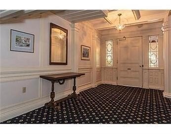 Building Photo - 244 Beacon St