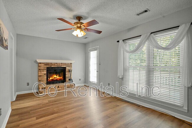 Building Photo - 4601 Little River Rd