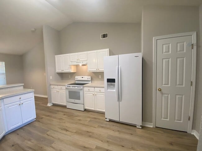 Building Photo - 9676 Parker Lake Cir
