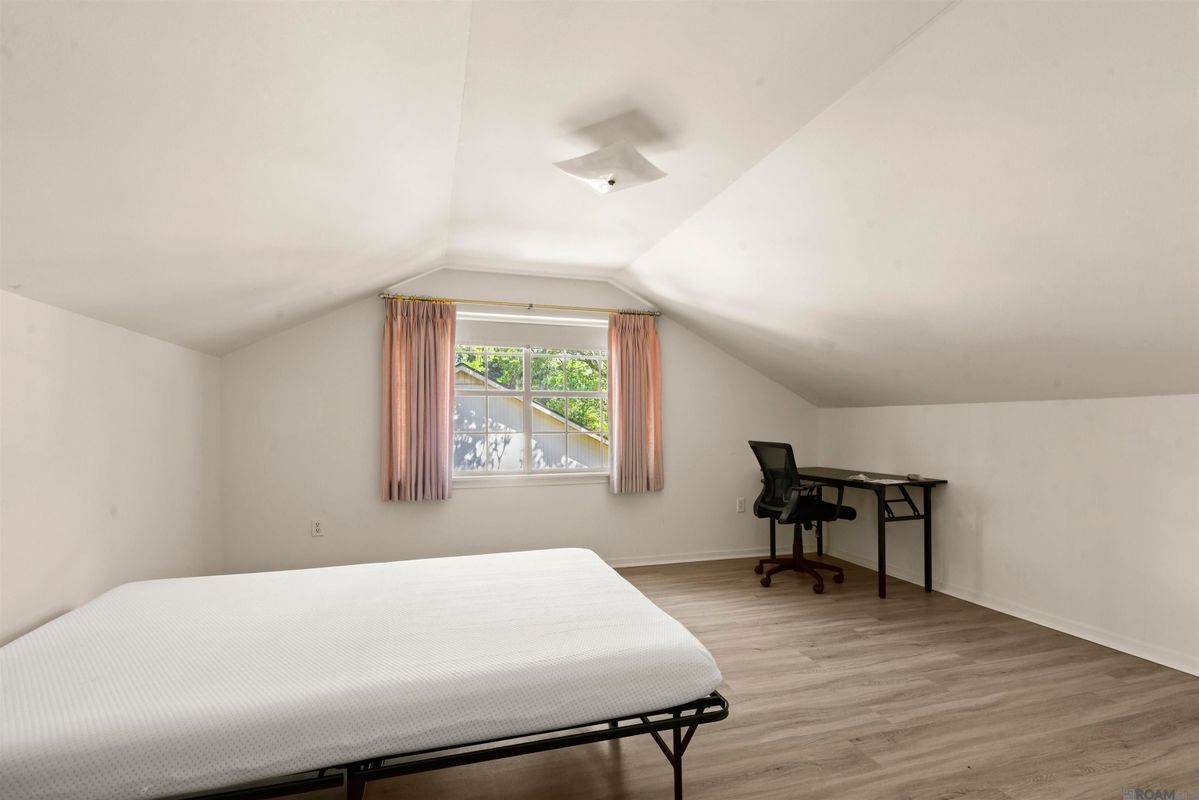 Building Photo - 5240 Heritage Dr