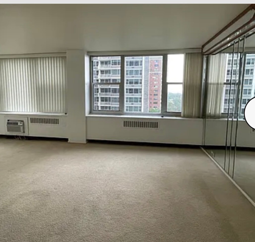 Building Photo - 4250 N Marine Dr