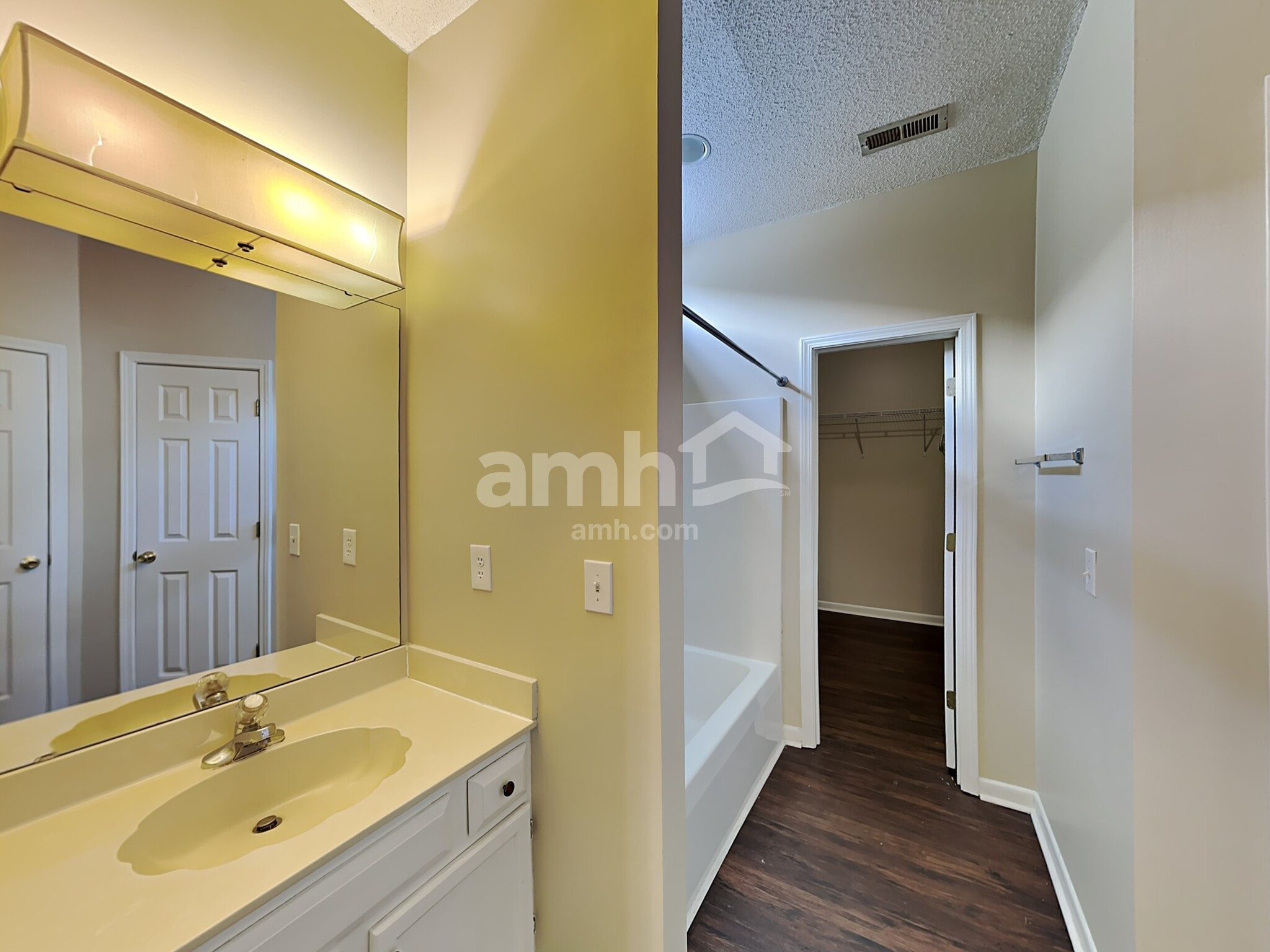 Building Photo - 1564 Cambridge Heights Pl NW