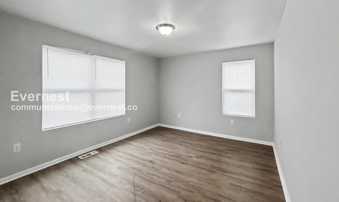 Building Photo - 1368 Alverado Way