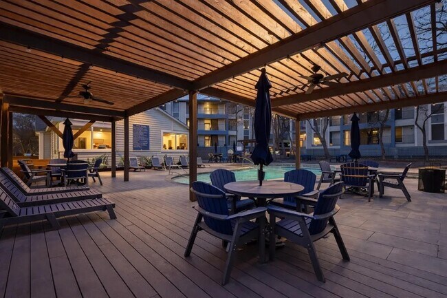 Building Photo - 2501 Wickersham Ln