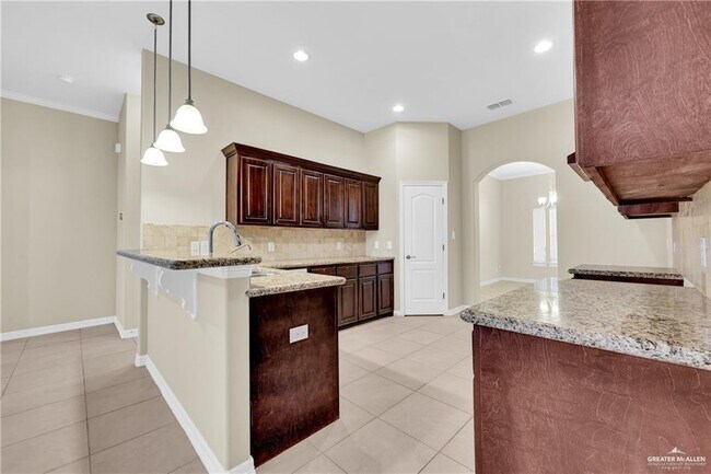 Building Photo - 2308 Water Willow Dr