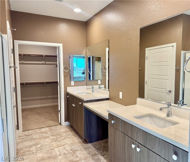 Building Photo - 5025 E Beacon Ridge Dr