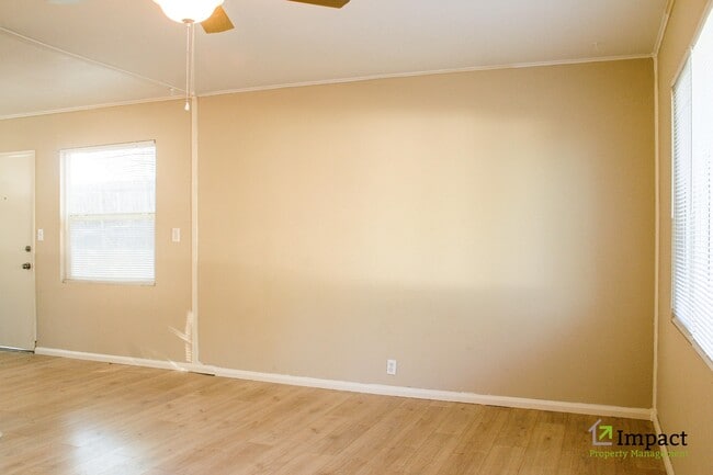 Building Photo - 403 Burlington Ave