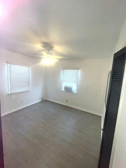 Bedroom - 666 Quincy Ave