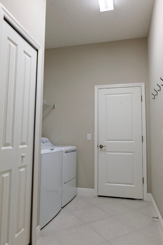 Building Photo - 13927 Old Creek Ct