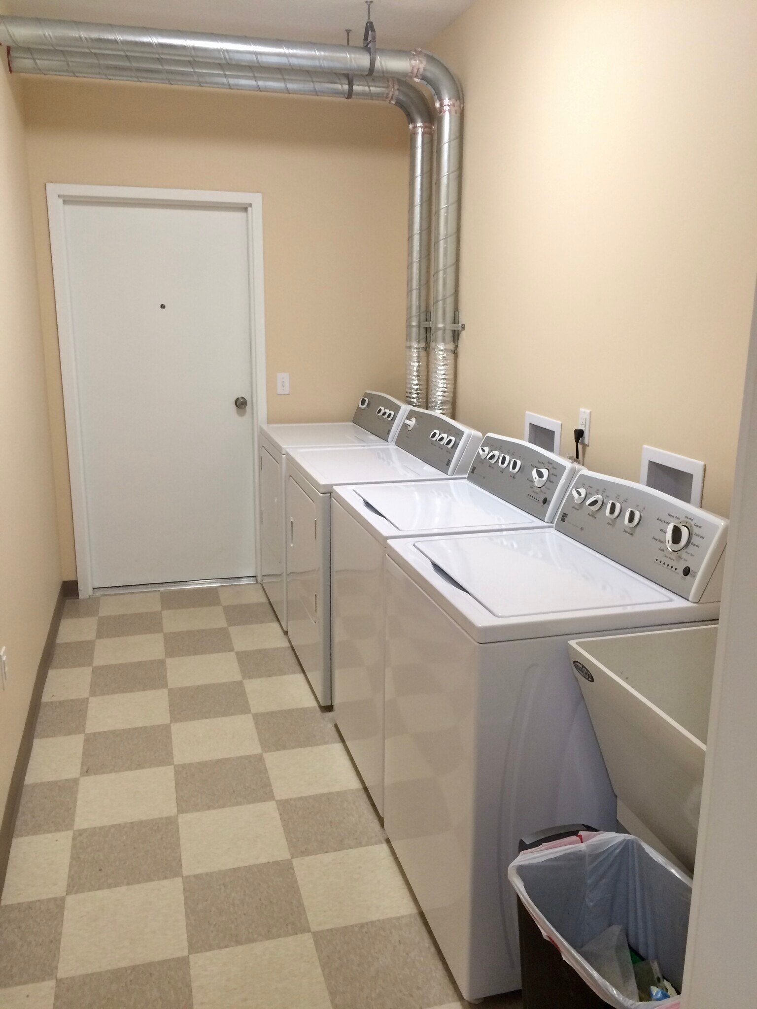Laundry - 12 Cunliffe Way
