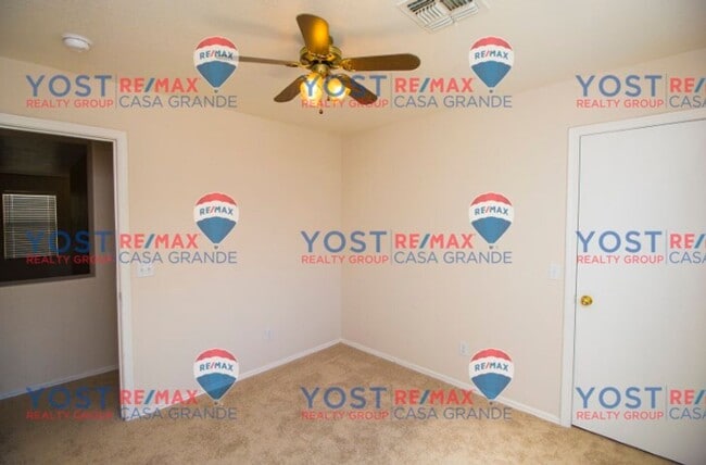 Building Photo - Charming home in SK Ranch!