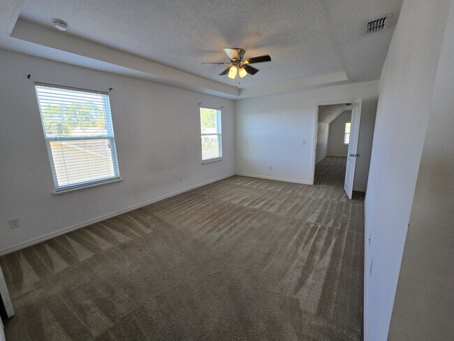 Building Photo - 127 Cedar Cir Dr