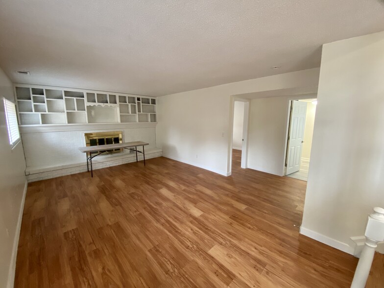 Building Photo - 18159 E Asbury Dr
