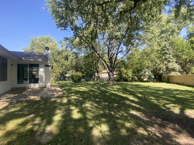 Patio to Backyard - 14821 S Wyandotte Dr