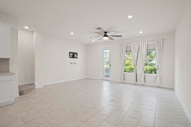 Building Photo - 1866 Tarni Way