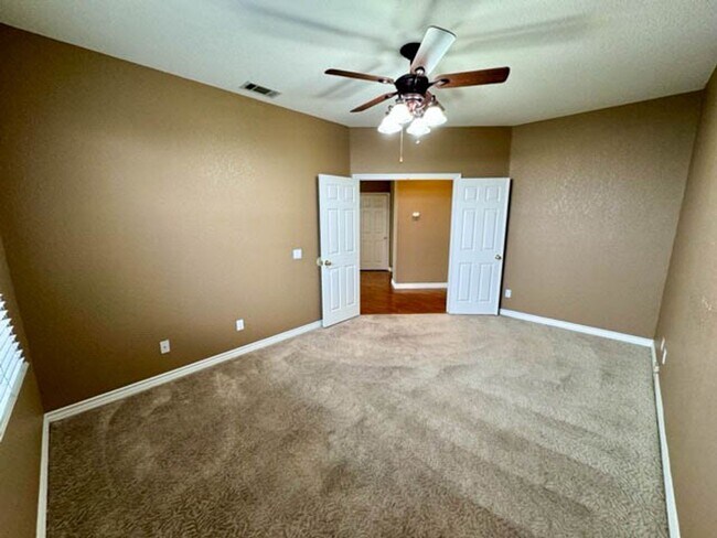 Building Photo - COMING SOON! Large Murrieta home available for LEASE!