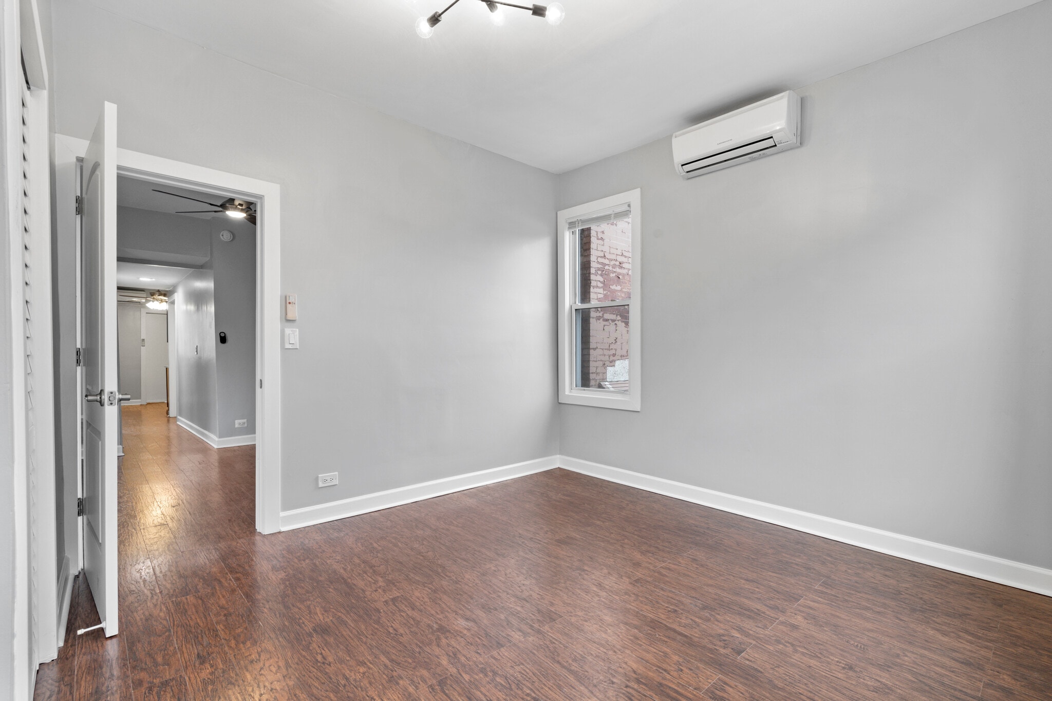 Building Photo - 2619 W Hirsch St