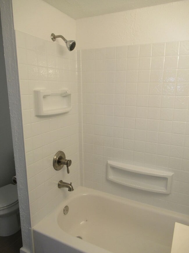 Building Photo - Large Two Bedroom House 1/2 off 1st rent