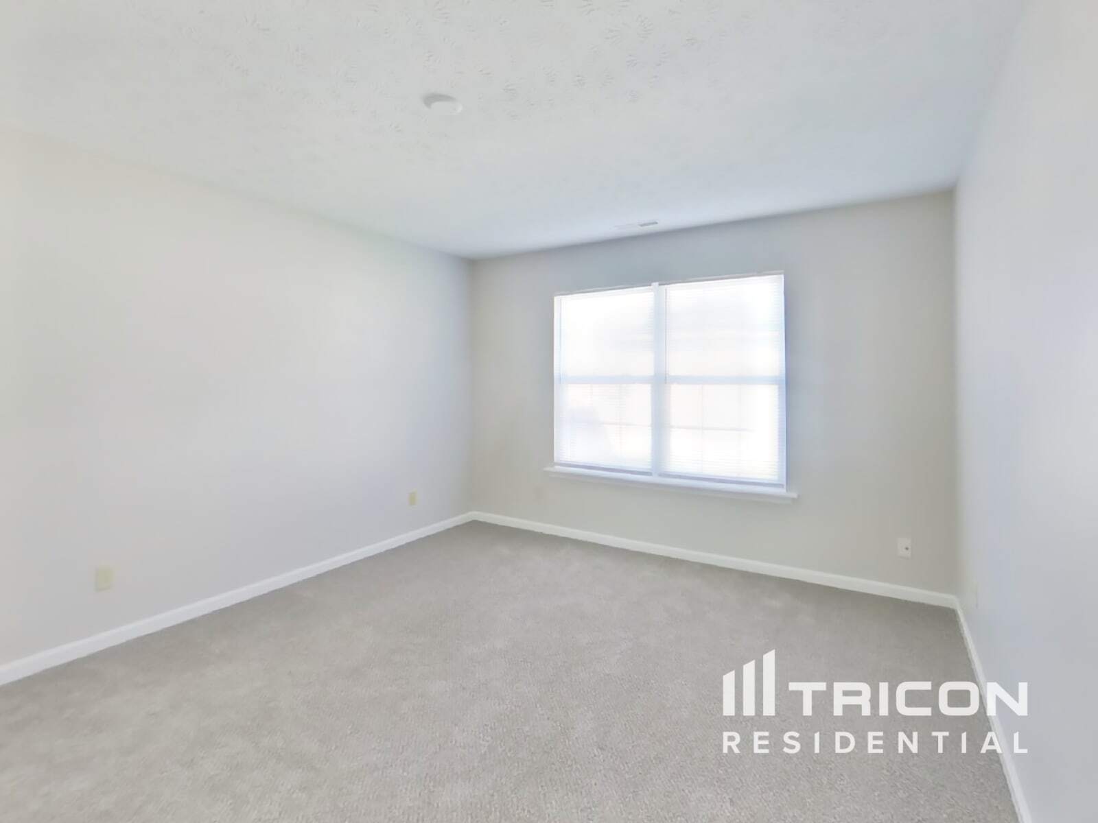 Building Photo - 625 Eastpointe Dr
