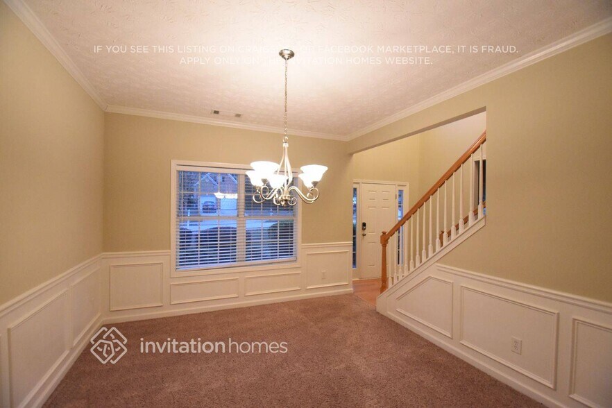 Building Photo - 333 Interlake