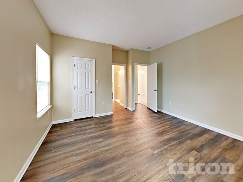 Building Photo - 9304 Twin Trail Dr