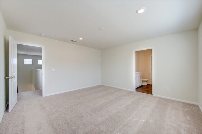 Building Photo - 11715 Braemar Village Dr