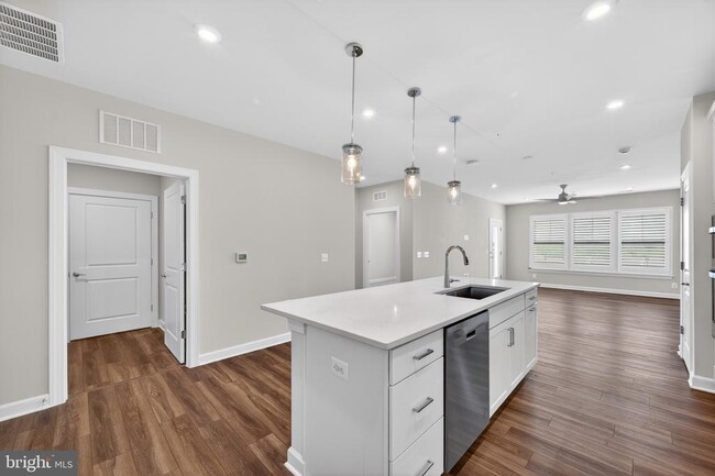 Building Photo - 21630 Hawksbill High Cir