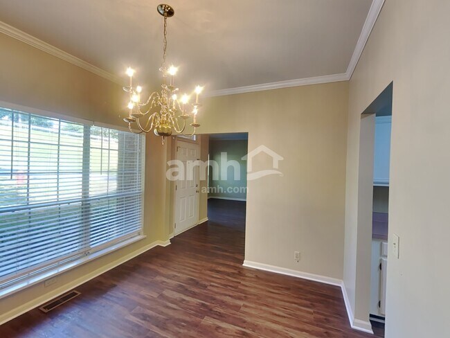 Building Photo - 601 Magnolia Ln