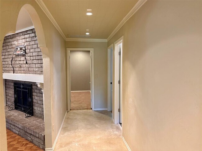 Building Photo - 2945 Kerry Ln