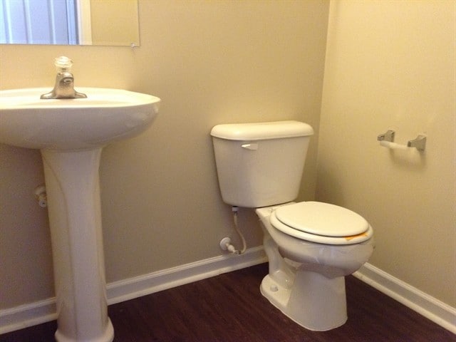 Building Photo - 928 Delhi Dr