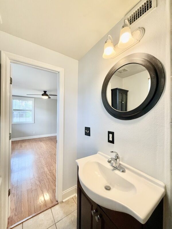 Building Photo - 909 W Fribley St