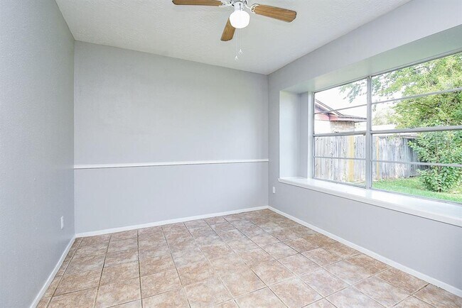 Building Photo - 23114 Newgate Dr