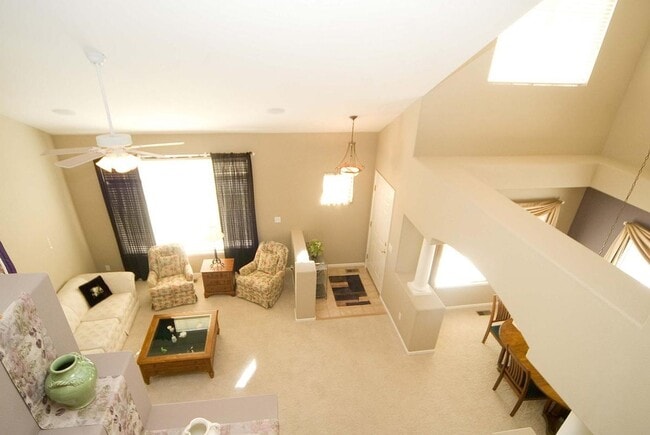 Building Photo - Bright Broomfield Home in Broadlands Cottages